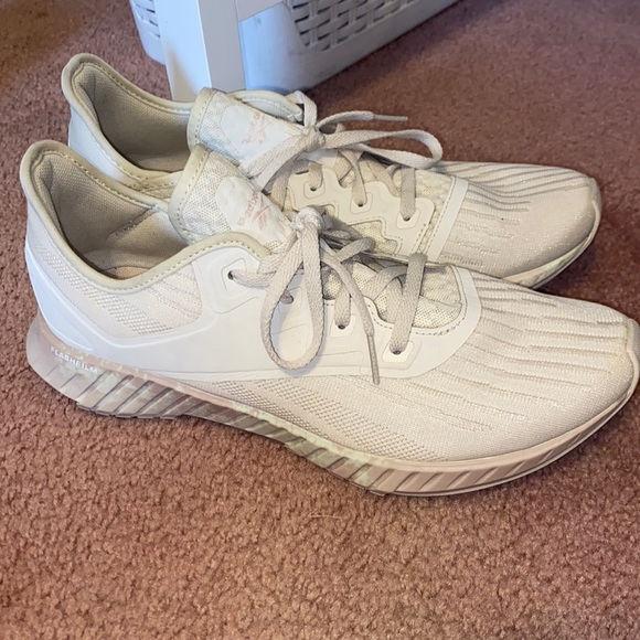 Reebok women’s sneaker size 10 - Picture 1 of 5